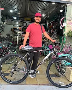 Cliente con su bicicleta #12